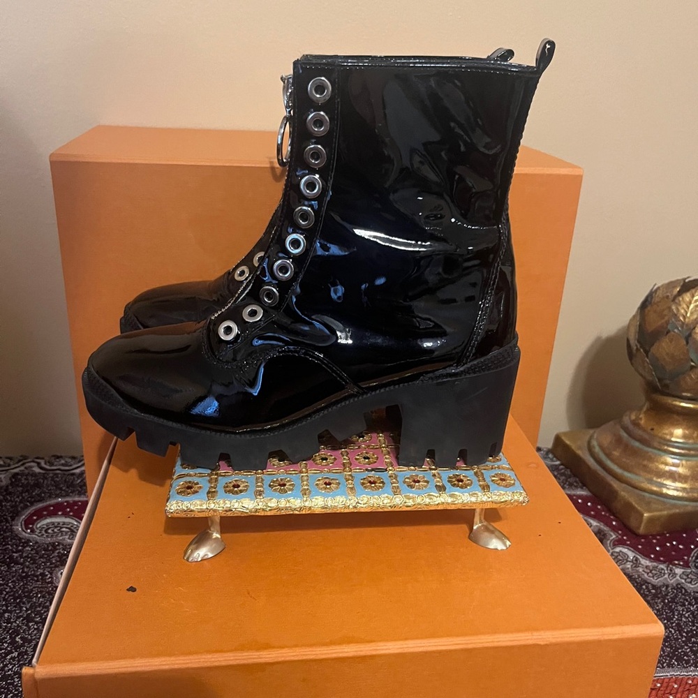 Schutz Patent Leather Filippa Combat Boots - Size 7.5 B.